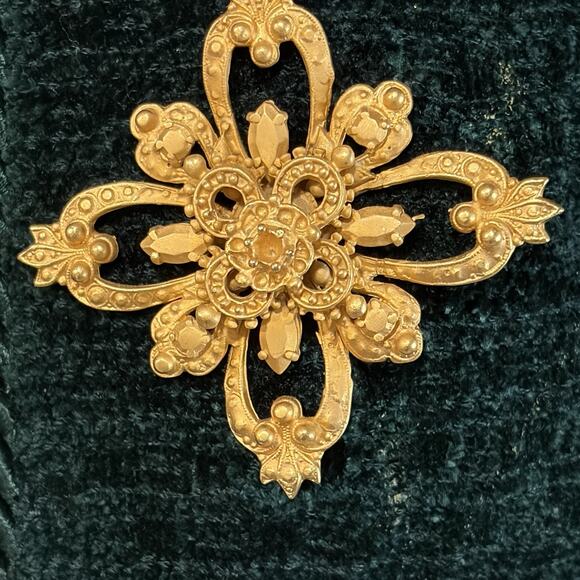 St. John Dark Emerald Green Knit Jacket Gold Tone Embellished Cropped Size 4 Vtg - Picture 11 of 12